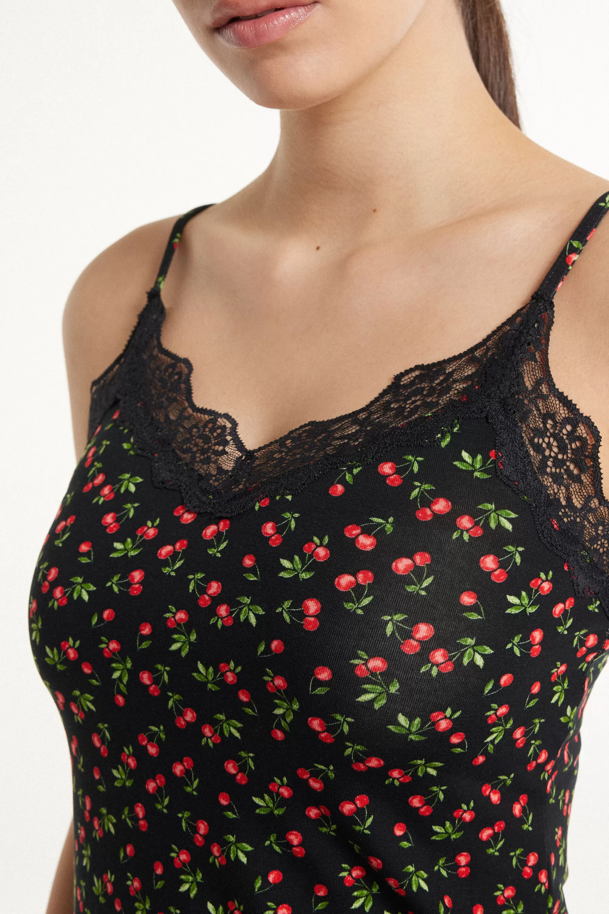 Clearance Canotta Scollo A V Con Inserto In Pizzo - Canotte E Top - Donna | Canotte e Top